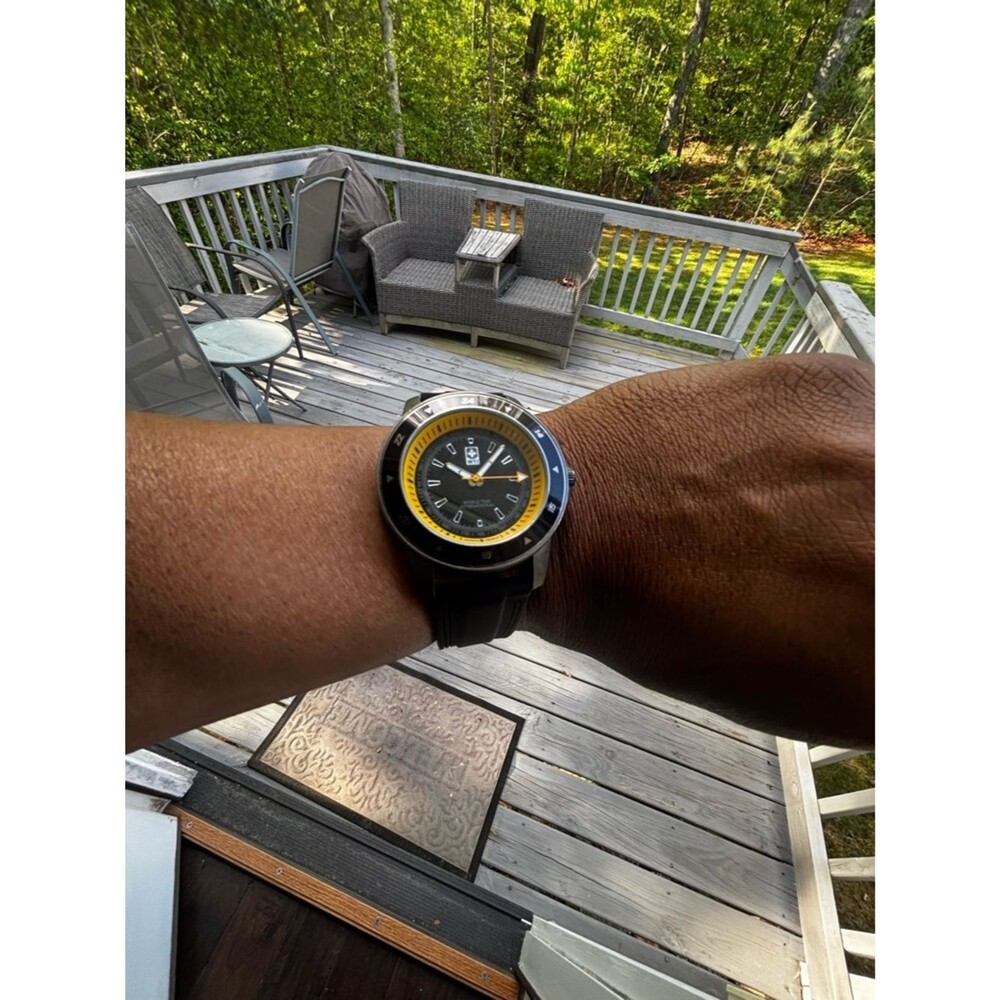 Black and Yellow Men's Sport Watch